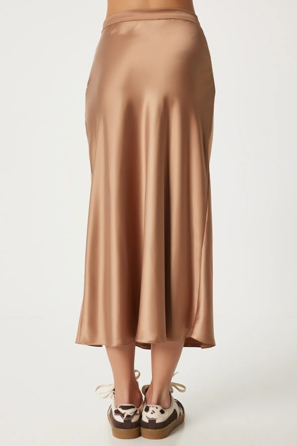 Satin Surface Skirt - Image 3