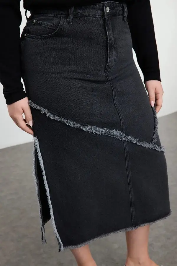 Denim Plus Size Skirt - Image 2